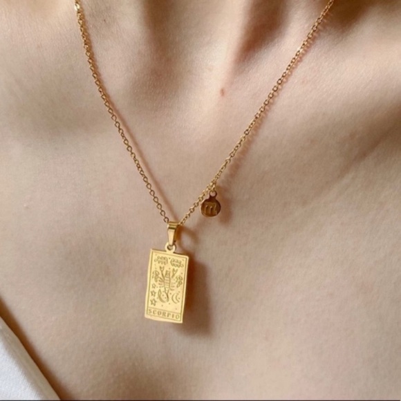 Leo Tarot Zodiac Symbol In 18k GP Double Sided - Picture 4 of 7